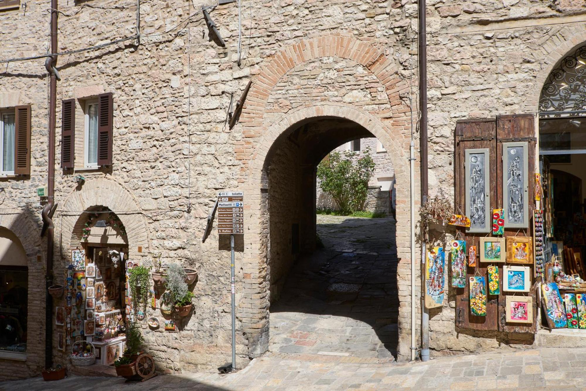 Il Cortile Di San Rufino Apartment Assisi Exterior photo